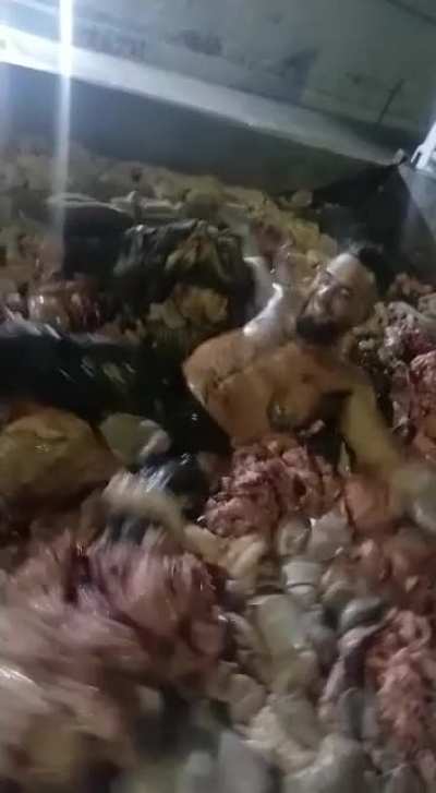 El que tiene miedo a la muerte, que no viva