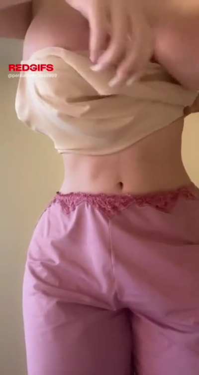 Minimizer bra working overtime [reveal]