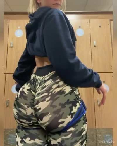 👀