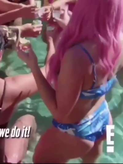Liv&rsquo;s Bikini Compilation 👙