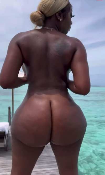 I don&rsquo;t care what anyone says this is the best booty on the planet