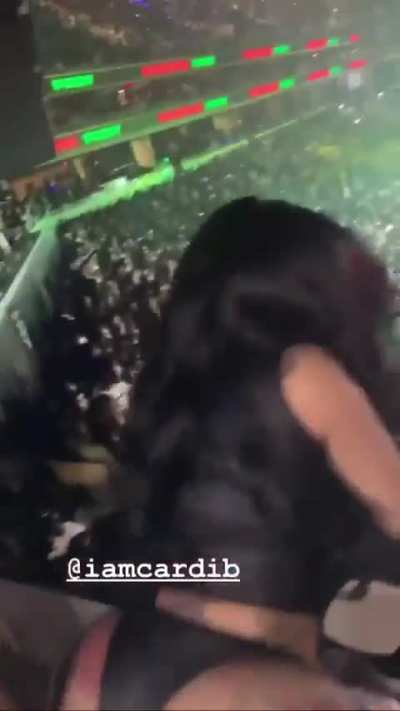 Let me bounce and shake this fat juicy ass on your dick