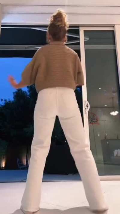 Rita dancing