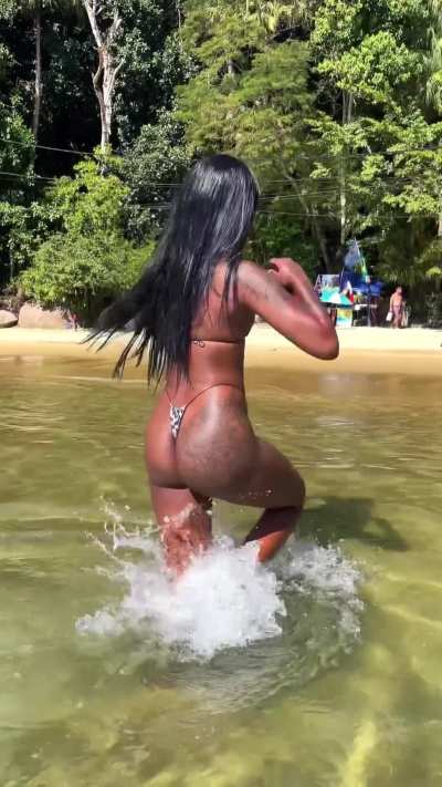 Julia Borges
