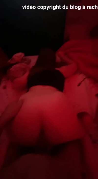 White student discovers the perks of Arab cock - Une autre &eacute;tudiante se fait rebeued, &ccedil;a va devenir la majorit&eacute;