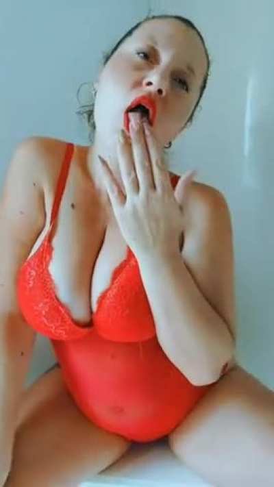 Hot milf, playful tongue...👅🔥💦 🖤 Squirt Goddess 🖤 Your Multiorgasmic Girl 🖤 The queen of video calls 🖤 Online 24/7. 💥Free Dick Rate on my VIP ACCOUNT💥 LINKS BELOW⬇️