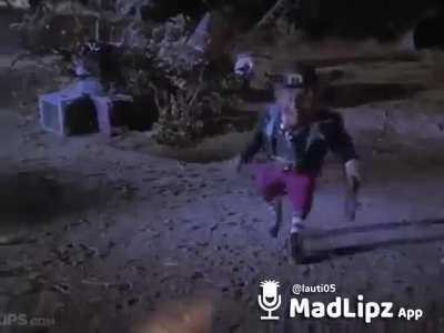 Czerito robando