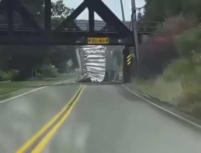 12' 4" What could go wrong ...