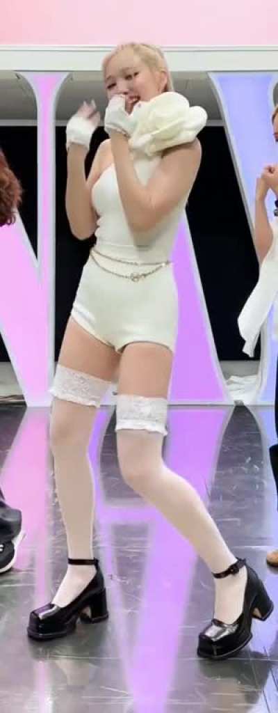 Nayeon 🔥