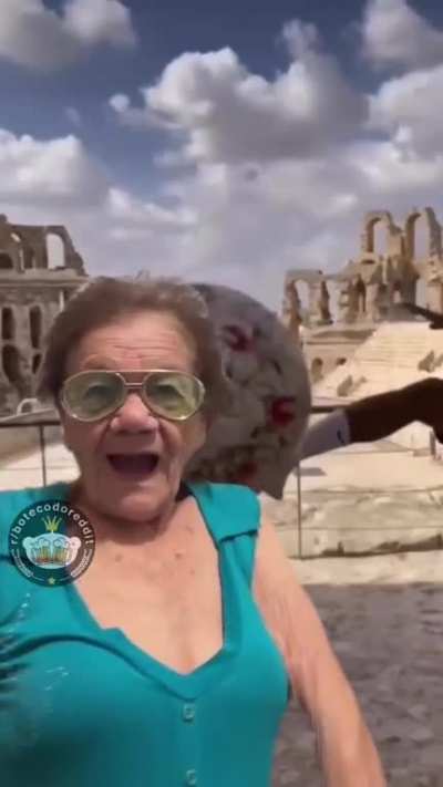 😱