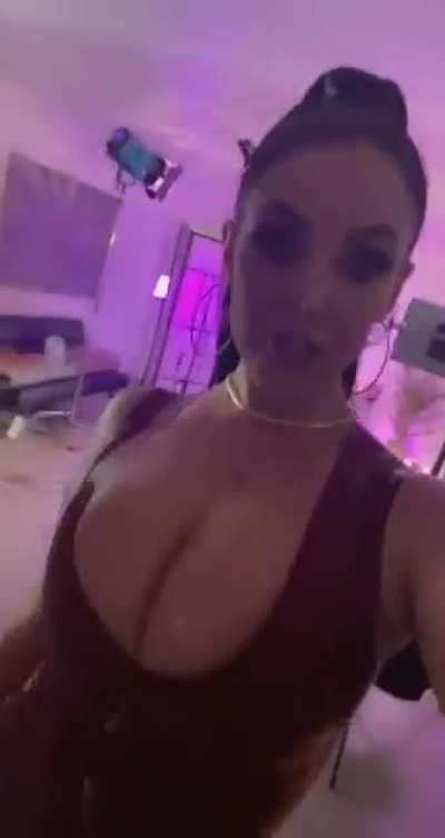 She&rsquo;s irresistible