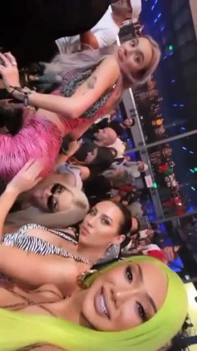 Booty slap