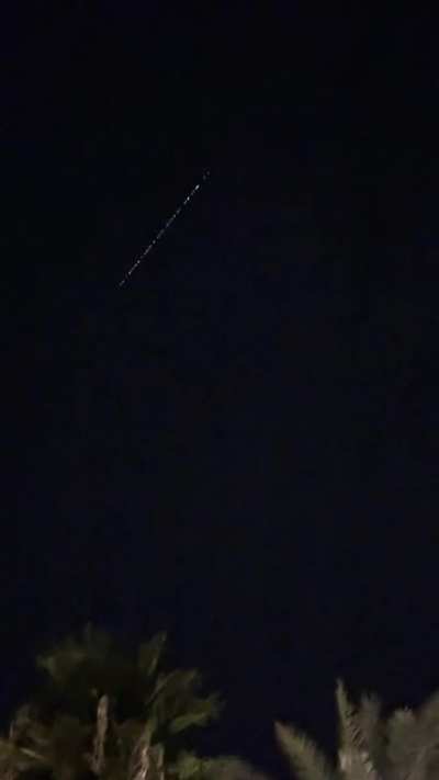Starlink satellites - seen from Palm Springs, CA. First thought was alien invasion👽