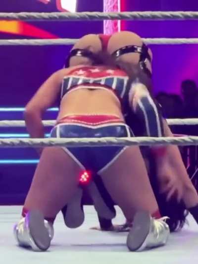 Stephanie Vaquer &amp;amp; Chelsea Green
