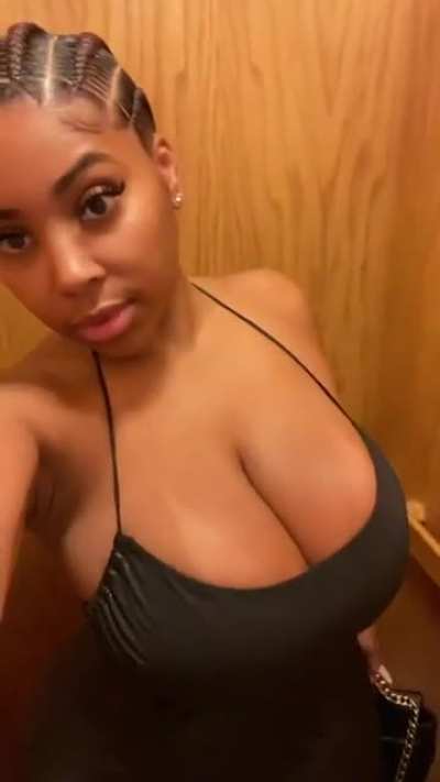 🤩