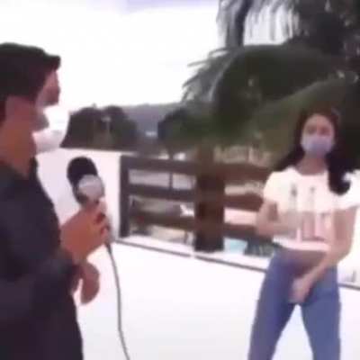 Eu n aguento mais os vídeos dessa mulher ela não para nunca de fazer isso pelo amor de deus