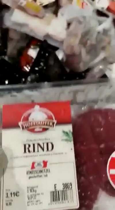 Bei so einer Verschwendung blutet einem das Herz :(