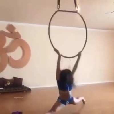 Damn she flexible