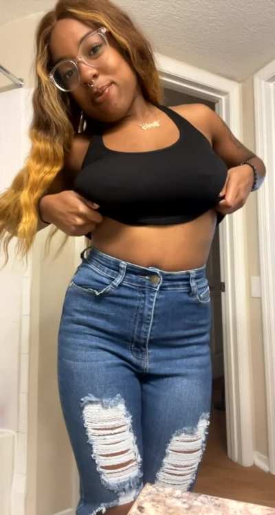 I love myself, so I show off