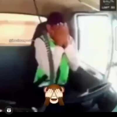 🙈