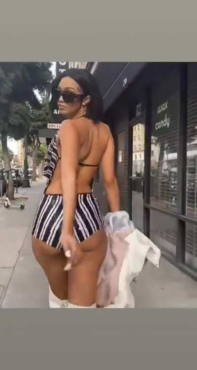 Edwina's Sexy Strut &eth;&reg;