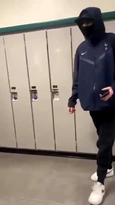 Student from another school threatens kids with a machete. Backstory in comments 