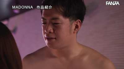 Poolside Sex, Just Not With Her Husband ... Yu Shinoda [URE-097]