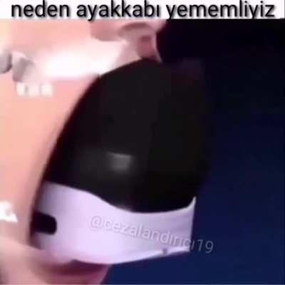 ayak fetişistlerinin Dikkatine ayajkabı yemek &ccedil;ene kaslarına ve sindirim sistemine ağır hasar verir illa yemek istiyorsanız tabanı ve sert yerleri &ccedil;ıkartıp dilimleyerek t&uuml;ketiniz