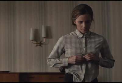 Emma Watson stripping down 🥵