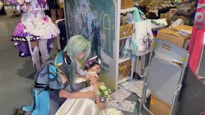 Lygus cosplay marriage proposal.