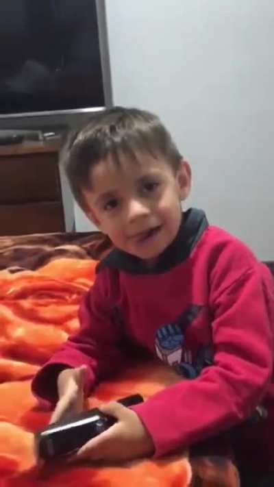 Video from r/kidarefuckingstuipid