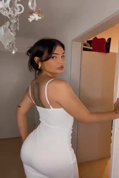 Valentina Mar&iacute;a Doze