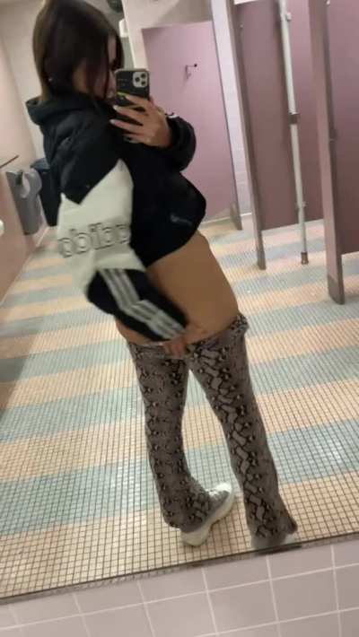 Getting horny at the school&hellip; i hope nobody saw me