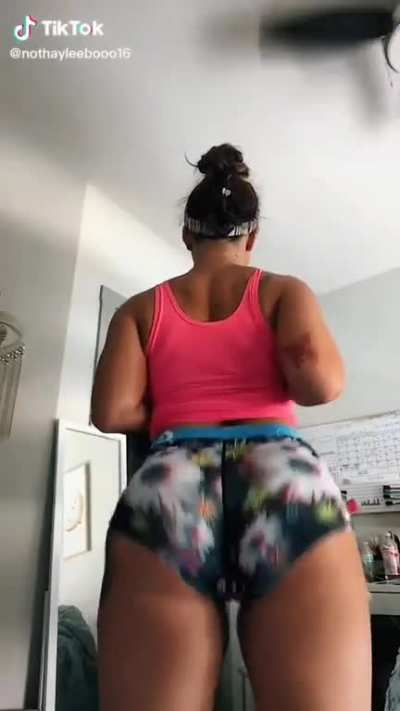DAMN🤩🍑