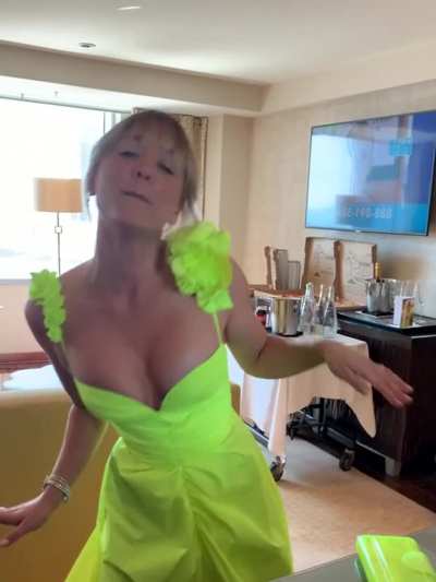 Kaley Cuoco busting out