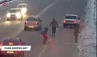 Don&rsquo;t cross the street on slippery road