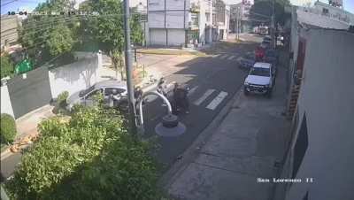 Ataque comando de 7 chorros en Olivos: El conductor de un remis se tiró del auto para zafar y al pasajero le robaron una mochila con 10 mil pesos