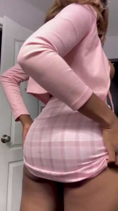Do you think I&rsquo;m pretty in pink?