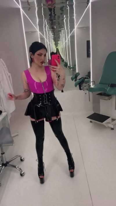 Your latex Queen.