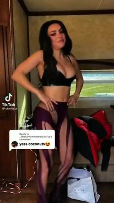 charli xcx is so bouncy