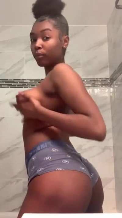 Fire albums of ebony teens like this , Different age groups . Dm me on telegram to buy and see preview , @ notrades55