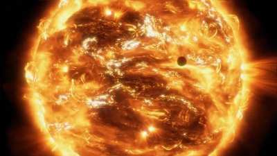 A planet crosses a dying star