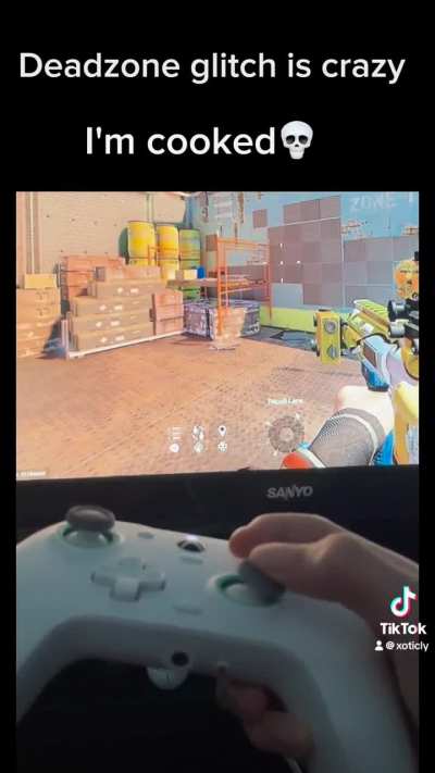 This new deadzone glitch crazy