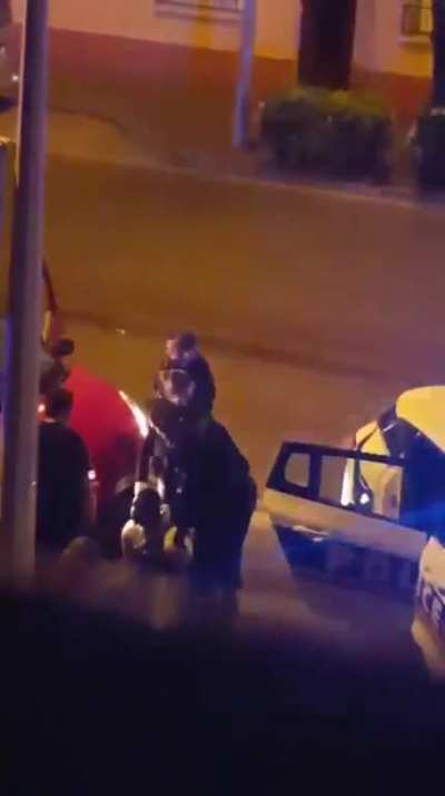 Le genre de vid&eacute;o qu'Eric Ciotti voudrait que l'on ne puisse plus diffuser - Violences polici&egrave;res &agrave; Neuilly sur Marne.