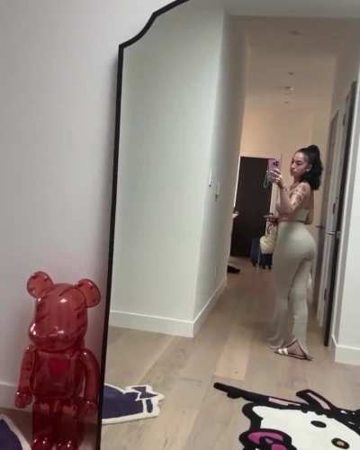 Bhad Bhabie instagram selfie 🤳🥰