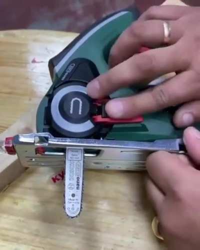 A Mini Chainsaw