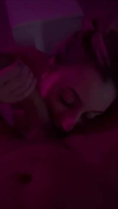 19F [F4M] Searching for that lucky person who’ll get a Blowjob from me this Sunday