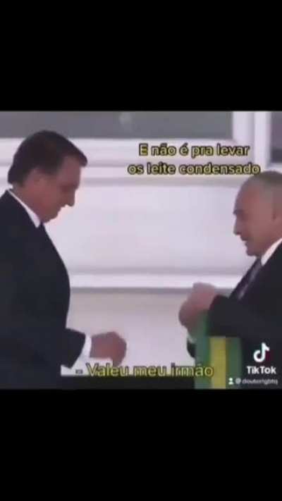 Acabei de receber esse video no WhatsApp. Alguem sabe se &eacute; verdade? Falaram que est&aacute; acontecendo agora em Brasilia [HUMOR]
