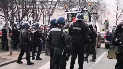 French Farmers Anger Over Flows Into The Streets As Protest Against Low Earnings, Deplore High Suicide Rate Lead To Total Destruction