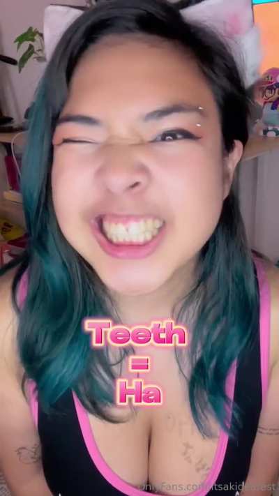 Aki&rsquo;s HOT Japanese lesson ! 🔥🥵🥵 Worship all of her body 🤤